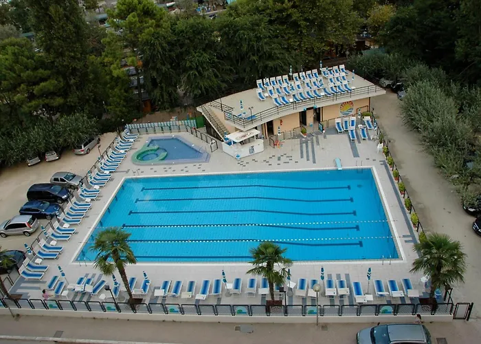 فندق Beau Soleil 3*