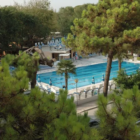 מלון Beau Soleil 3*