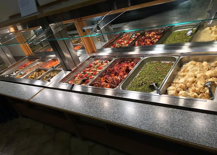 美好阳光酒店 3* 切塞纳蒂科