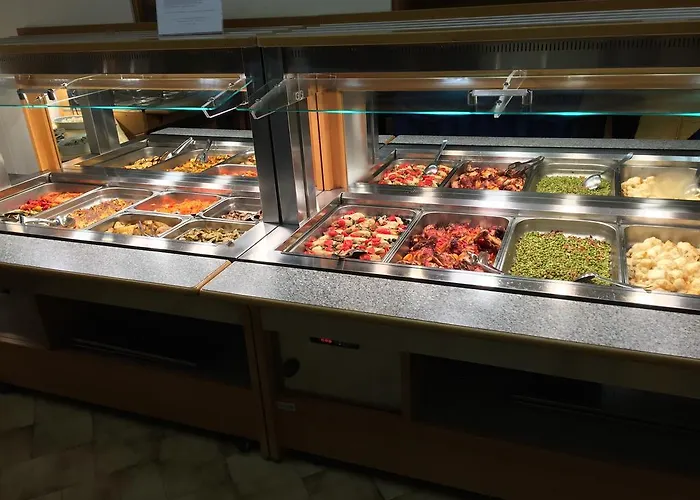 美好阳光酒店 3* 切塞纳蒂科